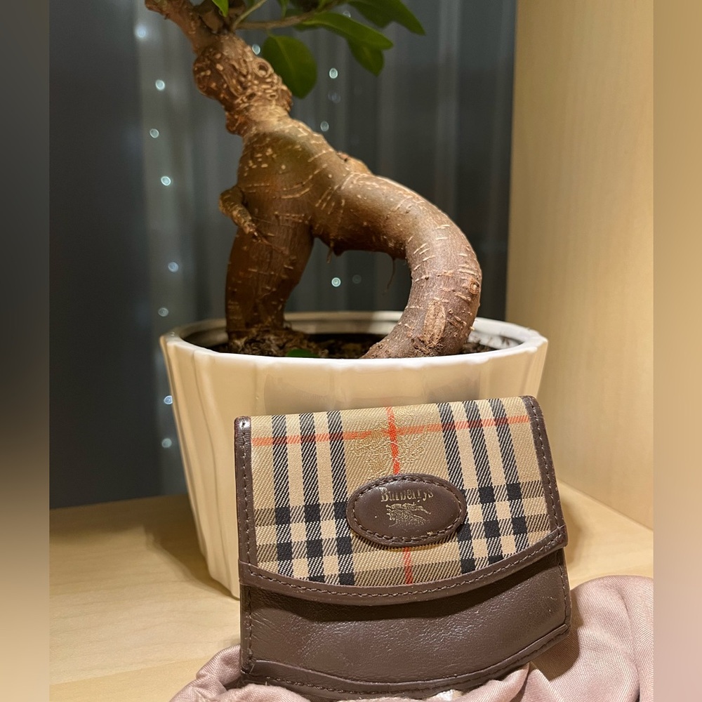 Authentic BURBERRY vintage Nova Check coin purse - GUC